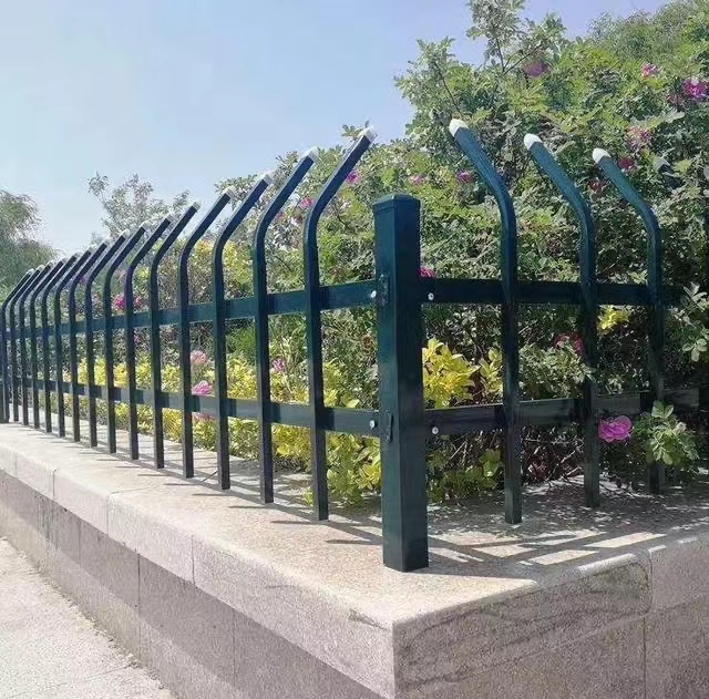 如何保养草坪护栏 如何保养草坪护栏